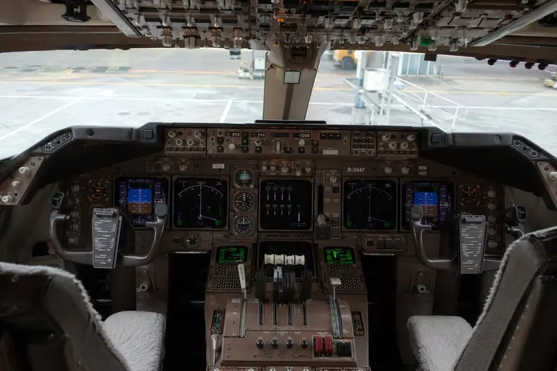 Ultra-realistic Boeing 747 Cockpit